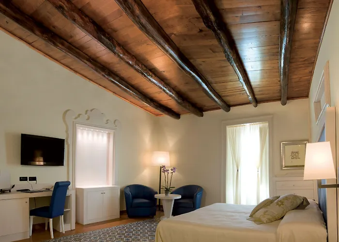 Maison Tofani 4*